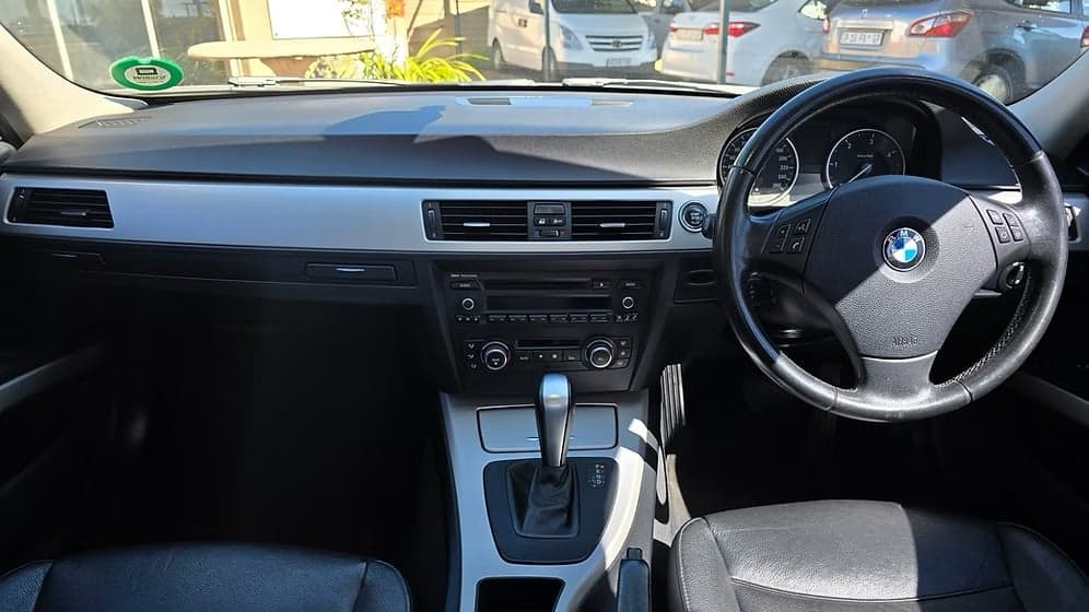 2011 BMW 320D E90 photo 5