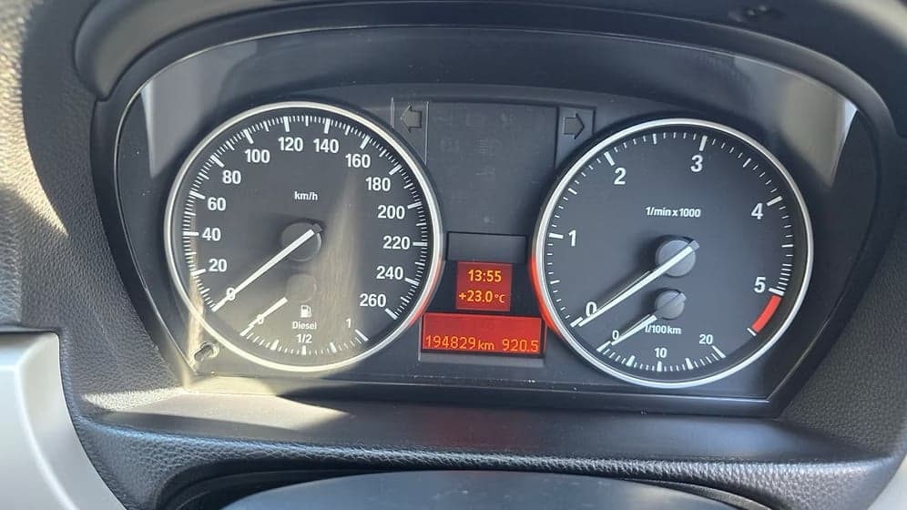 2011 BMW 320D E90 photo 9