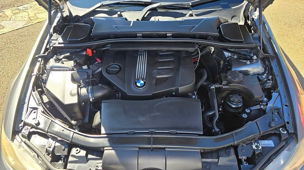 2011 BMW 320D E90 photo 11